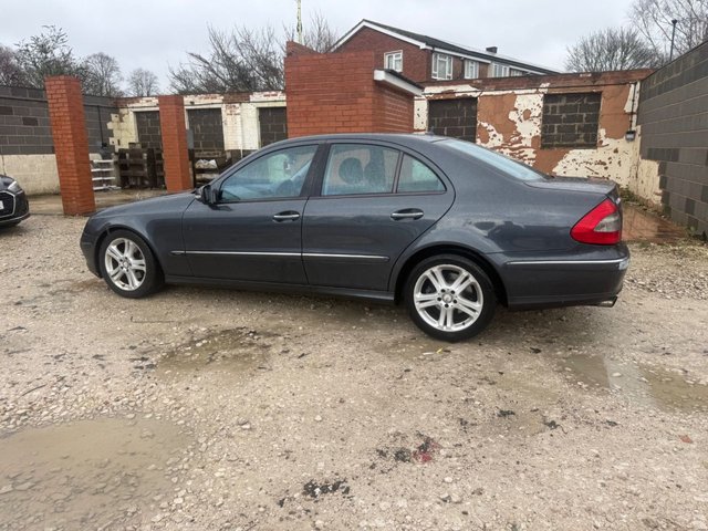 2009 Mercedes-Benz E-Class 3L Avantgarde 4dr - Photo 9