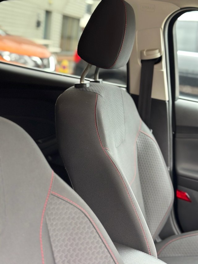 View our FORD FOCUS