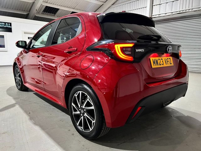 2023 Toyota Yaris 1.5L Design 5dr - Photo 2