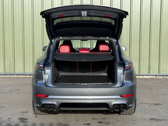 2019 PORSCHE CAYENNE 4.0T V8 GPF Turbo SUV 5dr Petrol TiptronicS 4WD Euro 6 (s/s) (550 ps) - Photo 8