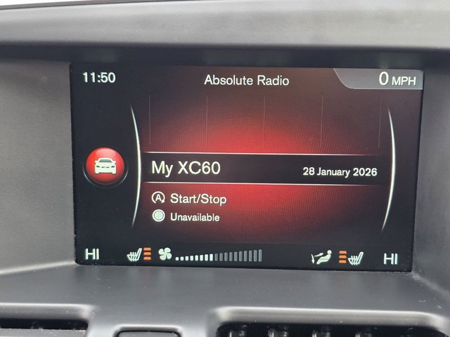 2017 VOLVO XC60 - Photo 12