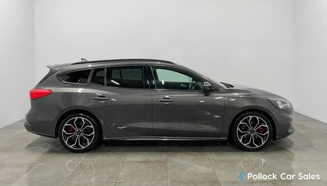 2021 FORD FOCUS - Photo 4