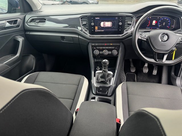 2018 VOLKSWAGEN T-ROC - Photo 11