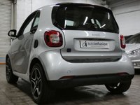 USED 2021 71 SMART FORTWO 17.6kWh Premium Coupe 2dr Electric Auto (22kW Charger) (82 ps) GENUINE LOW MILES SUNROOF HEATED SEATS PARKING SENSORS 1 OWNER SERVICE HISTORY WARRANTY