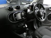 USED 2021 71 SMART FORTWO 17.6kWh Premium Coupe 2dr Electric Auto (22kW Charger) (82 ps) GENUINE LOW MILES SUNROOF HEATED SEATS PARKING SENSORS 1 OWNER SERVICE HISTORY WARRANTY