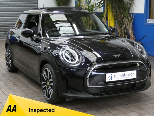 View our MINI Electric Hatch Cooper SE 32.6kWh Level 3 Hatchback 3dr Electric Auto (184 ps)