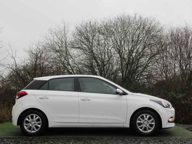 2017 HYUNDAI I20 - Photo 5