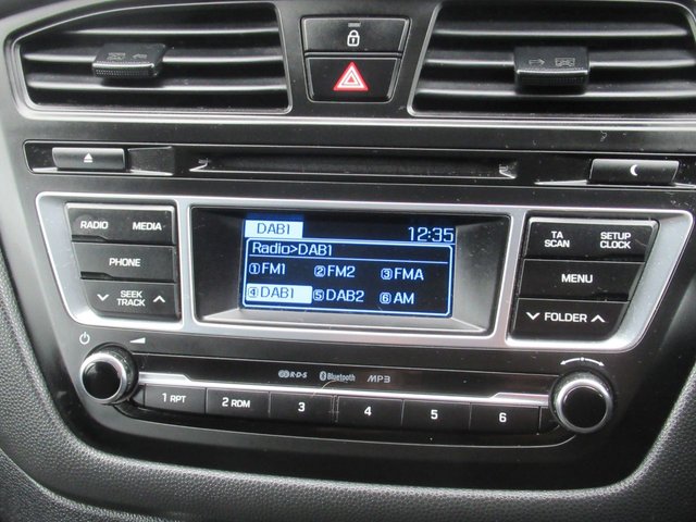 2017 HYUNDAI I20 - Photo 10