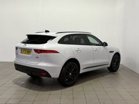 USED 2020 70 JAGUAR F-PACE 2.0 P250i Chequered Flag SUV 5dr Petrol Auto AWD Euro 6 (s/s) (250 ps) PANORAMIC GLASS ROOF + HEATED STEERING WHEEL + REVERSING CAMERA