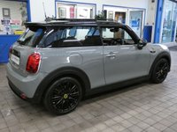 USED 2021 71 MINI Electric Hatch Cooper SE 32.6kWh Level 3 Hatchback 3dr Electric Auto (184 ps) BIG SPEC HEAD UP DISPLAY SAT NAV HEATED LEATHER INTERIOR REAR VIEW CAMERA CRUISE CONTROL PARKING SENSORS 1 OWNER SERVICE HISTORY WARRANTY