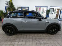 USED 2021 71 MINI Electric Hatch Cooper SE 32.6kWh Level 3 Hatchback 3dr Electric Auto (184 ps) BIG SPEC HEAD UP DISPLAY SAT NAV HEATED LEATHER INTERIOR REAR VIEW CAMERA CRUISE CONTROL PARKING SENSORS 1 OWNER SERVICE HISTORY WARRANTY