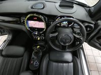 USED 2021 71 MINI Electric Hatch Cooper SE 32.6kWh Level 3 Hatchback 3dr Electric Auto (184 ps) BIG SPEC HEAD UP DISPLAY SAT NAV HEATED LEATHER INTERIOR REAR VIEW CAMERA CRUISE CONTROL PARKING SENSORS 1 OWNER SERVICE HISTORY WARRANTY