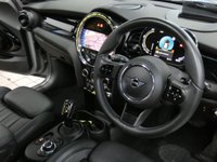 USED 2021 71 MINI Electric Hatch Cooper SE 32.6kWh Level 3 Hatchback 3dr Electric Auto (184 ps) BIG SPEC HEAD UP DISPLAY SAT NAV HEATED LEATHER INTERIOR REAR VIEW CAMERA CRUISE CONTROL PARKING SENSORS 1 OWNER SERVICE HISTORY WARRANTY