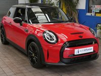 USED 2022 22 MINI Electric Hatch Cooper SE 32.6kWh Level 3 Hatchback 3dr Electric Auto (184 ps) BIG SPEC HEAD UP DISPLAY SAT NAV HEATED LEATHER INTERIOR REAR VIEW CAMERA CRUISE CONTROL PARKING SENSORS 1 OWNER SERVICE HISTORY WARRANTY