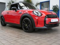 USED 2022 22 MINI Electric Hatch Cooper SE 32.6kWh Level 3 Hatchback 3dr Electric Auto (184 ps) BIG SPEC HEAD UP DISPLAY SAT NAV HEATED LEATHER INTERIOR REAR VIEW CAMERA CRUISE CONTROL PARKING SENSORS 1 OWNER SERVICE HISTORY WARRANTY
