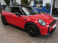 USED 2022 22 MINI Electric Hatch Cooper SE 32.6kWh Level 3 Hatchback 3dr Electric Auto (184 ps) BIG SPEC HEAD UP DISPLAY SAT NAV HEATED LEATHER INTERIOR REAR VIEW CAMERA CRUISE CONTROL PARKING SENSORS 1 OWNER SERVICE HISTORY WARRANTY