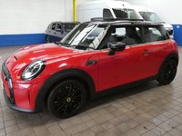 USED 2022 22 MINI Electric Hatch Cooper SE 32.6kWh Level 3 Hatchback 3dr Electric Auto (184 ps) BIG SPEC HEAD UP DISPLAY SAT NAV HEATED LEATHER INTERIOR REAR VIEW CAMERA CRUISE CONTROL PARKING SENSORS 1 OWNER SERVICE HISTORY WARRANTY