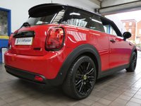 USED 2022 22 MINI Electric Hatch Cooper SE 32.6kWh Level 3 Hatchback 3dr Electric Auto (184 ps) BIG SPEC HEAD UP DISPLAY SAT NAV HEATED LEATHER INTERIOR REAR VIEW CAMERA CRUISE CONTROL PARKING SENSORS 1 OWNER SERVICE HISTORY WARRANTY