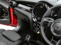 USED 2022 22 MINI Electric Hatch Cooper SE 32.6kWh Level 3 Hatchback 3dr Electric Auto (184 ps) BIG SPEC HEAD UP DISPLAY SAT NAV HEATED LEATHER INTERIOR REAR VIEW CAMERA CRUISE CONTROL PARKING SENSORS 1 OWNER SERVICE HISTORY WARRANTY