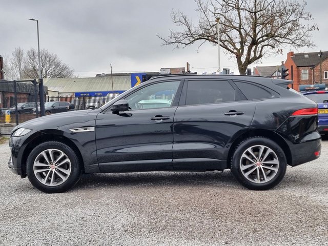 2017 JAGUAR F-PACE - Photo 8