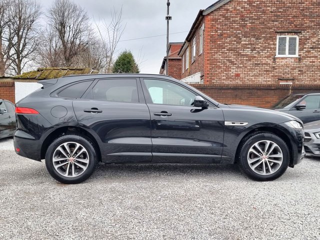 2017 JAGUAR F-PACE - Photo 3