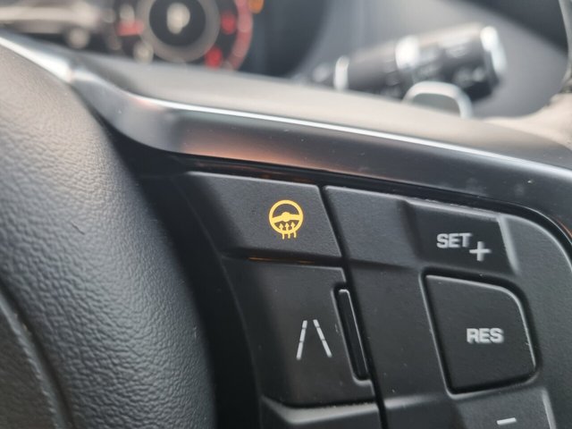 2020 JAGUAR F-PACE - Photo 5