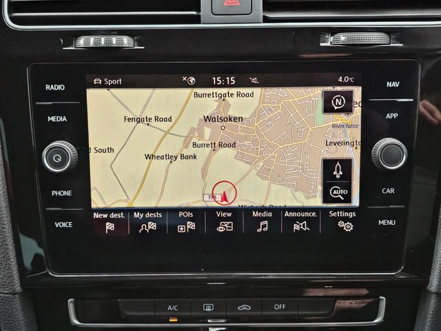 2019 VOLKSWAGEN GOLF - Photo 2