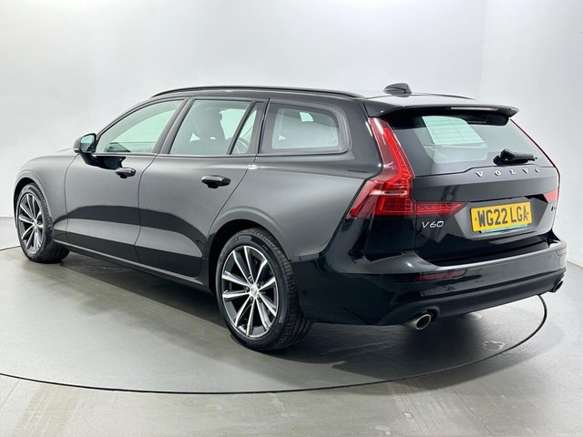 2022 Volvo V60 - Photo 8