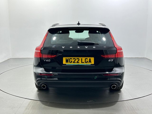 2022 Volvo V60 - Photo 9