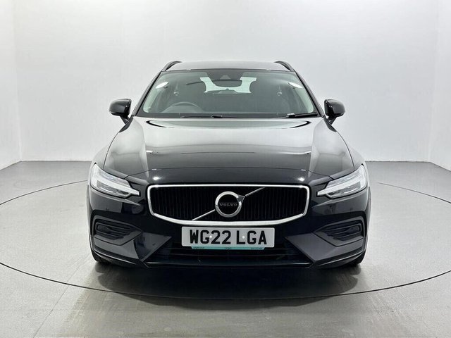 2022 Volvo V60 - Photo 5