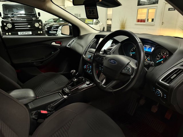 View our FORD FOCUS