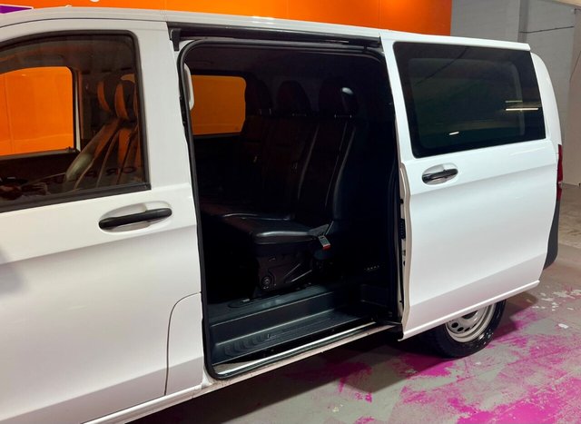 2023 MERCEDES-BENZ VITO 2.0 114 CDI Progressive Crew Van Double Cab 5dr Diesel G-Tronic RWD L2 Euro 6 (s/s) (LWB) (136 ps) One Owner. LWB. Artico Leather - Photo 12