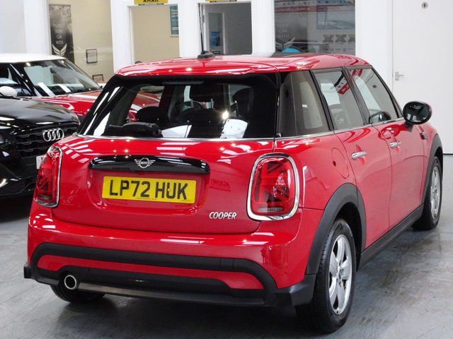 2022 MINI HATCH 1.5 Cooper Classic Hatchback 5dr Petrol Steptronic Euro 6 (s/s) (136 ps) - Photo 5