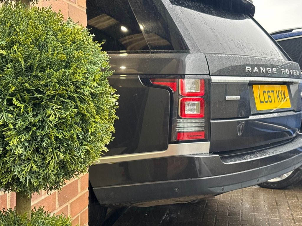 USED 2017 67 LAND ROVER RANGE ROVER 4.4 SD V8 Autobiography SUV 5dr Diesel Auto 4WD Euro 6 (s/s) (339 ps) STUNNING HISTORY|HEAD UP DISP