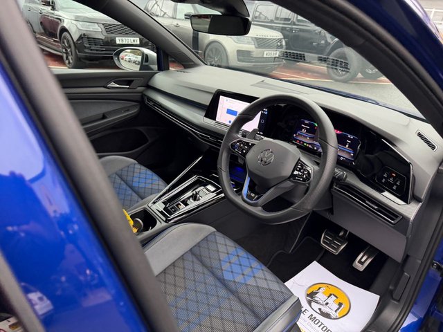 2023 Volkswagen Golf 2L R 5dr - Photo 9