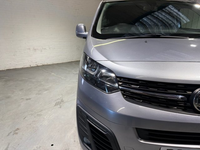 2019 VAUXHALL VIVARO - Photo 10