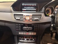 USED 2014 14 MERCEDES-BENZ E-CLASS 2.1 E220 CDI SE Saloon 4dr Diesel G-Tronic+ Euro 5 (s/s) (170 ps) Sat Nav-Leather-Cruise-DAB Radio-Heated seats-Paddle shift-Privacy-17