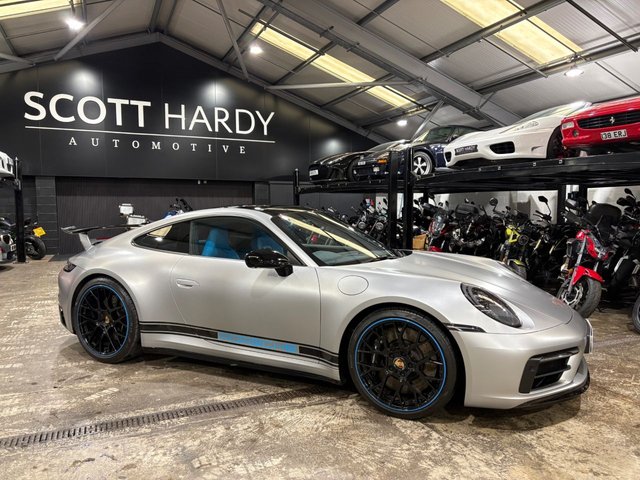 2022 Porsche 911 3L 992 Carrera 4 Gts 2dr - Photo 12