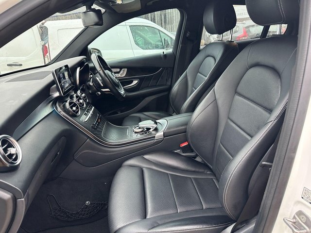 2017 Mercedes-Benz GLC - Photo 11