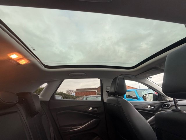 2018 Vauxhall Grandland X 1.6L Elite Nav 5dr - Photo 9