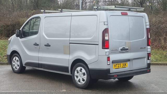 2023 RENAULT TRAFIC - Photo 3