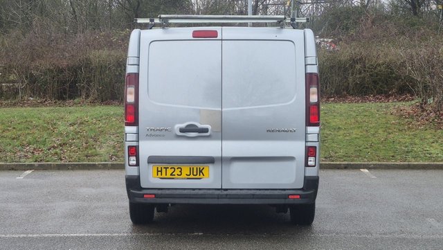 2023 RENAULT TRAFIC - Photo 4