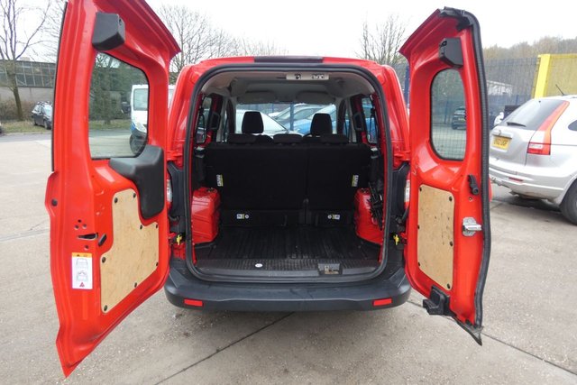 2017 FORD TRANSIT COURIER - Photo 8