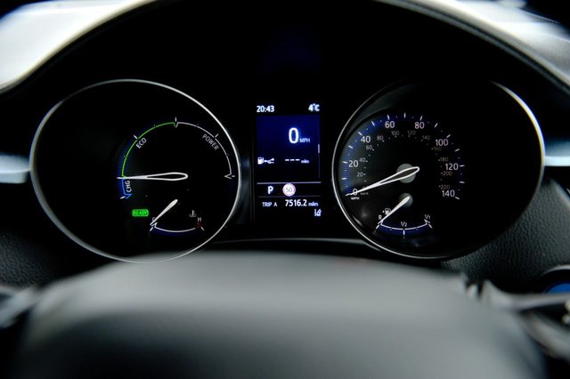 2021 TOYOTA C-HR - Photo 12