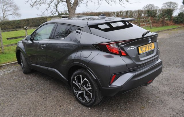 2021 TOYOTA C-HR - Photo 5