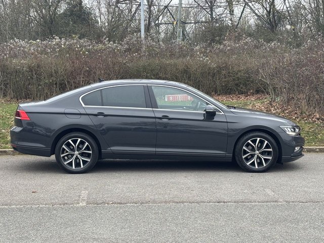 2019 VOLKSWAGEN PASSAT - Photo 6