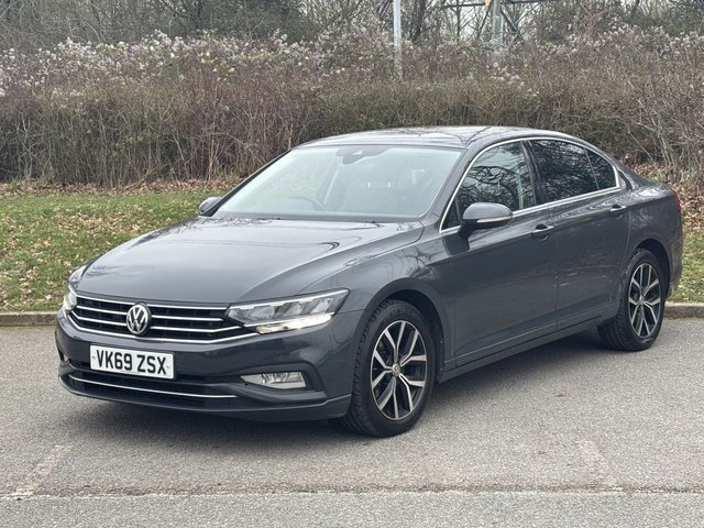 2019 VOLKSWAGEN PASSAT