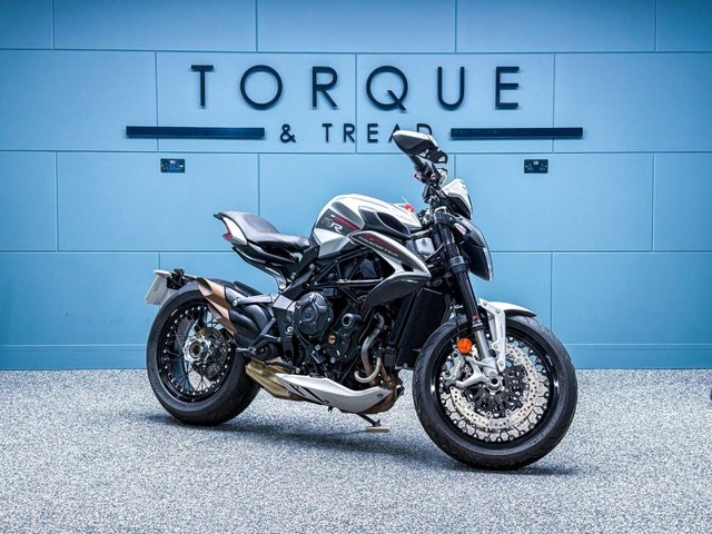 2024 M MV Agusta Brutale 800 Dragster RR Brutale 800 Dragster RR