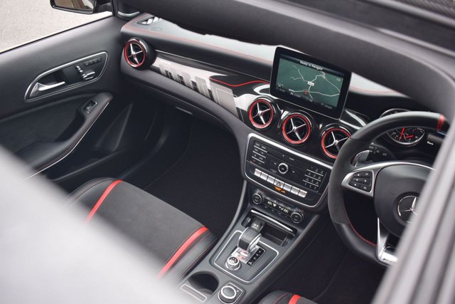 2018 Mercedes-Benz Gla 2L Amg 5dr - Photo 8