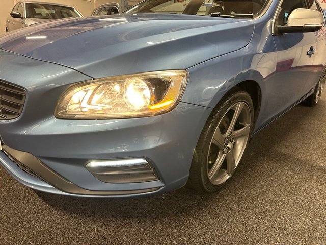2014 VOLVO V60 2.0 D4 R-Design Nav Estate 5dr Diesel Manual Euro 6 (s/s) (181 ps) - Photo 5
